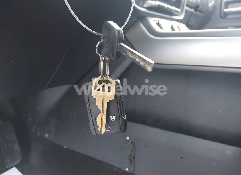 Photo 11 of 2016 Chevrolet Silverado 1500 2LT (VIN 1GCVKREC6GZ412825)