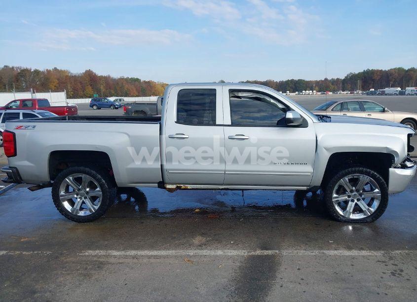 Photo 14 of 2016 Chevrolet Silverado 1500 2LT (VIN 1GCVKREC6GZ412825)