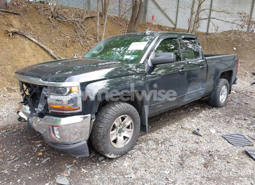 Photo 2 of 2016 Chevrolet Silverado 1500 LT (VIN 1GCVKREC6GZ423307)
