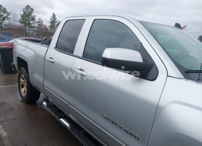 Photo 13 of 2017 Chevrolet Silverado 1500 2LT (VIN 1GCVKREC6HZ138365)