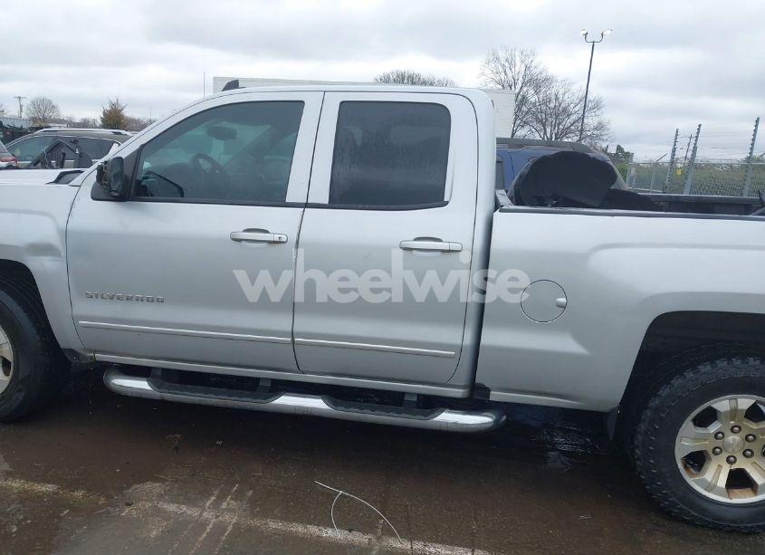 Photo 14 of 2017 Chevrolet Silverado 1500 2LT (VIN 1GCVKREC6HZ138365)