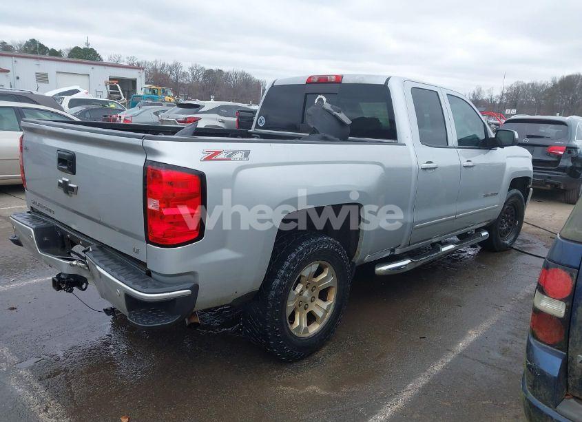 Photo 4 of 2017 Chevrolet Silverado 1500 2LT (VIN 1GCVKREC6HZ138365)