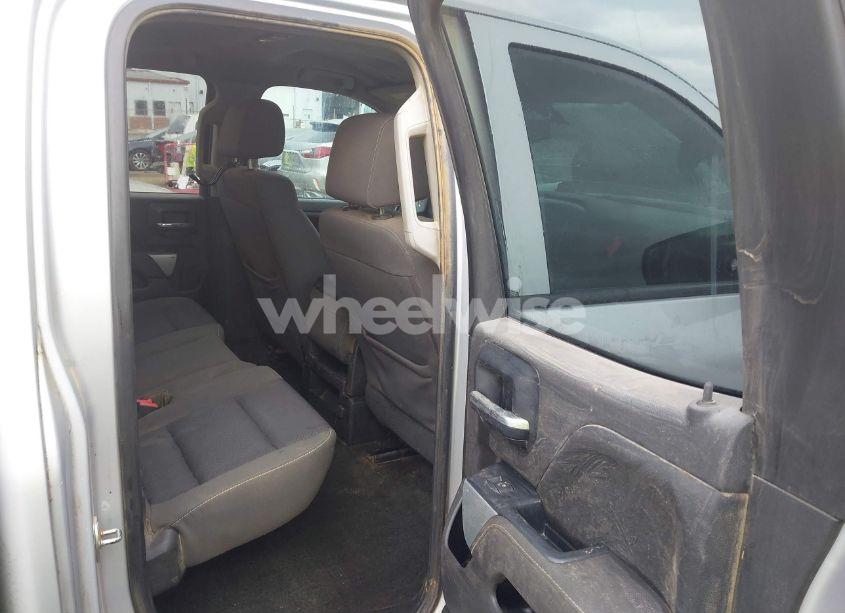 Photo 8 of 2017 Chevrolet Silverado 1500 2LT (VIN 1GCVKREC6HZ138365)