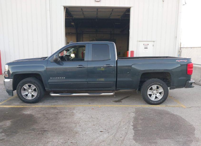 Photo 14 of 2017 Chevrolet Silverado 1500 1LT (VIN 1GCVKREC6HZ155943)