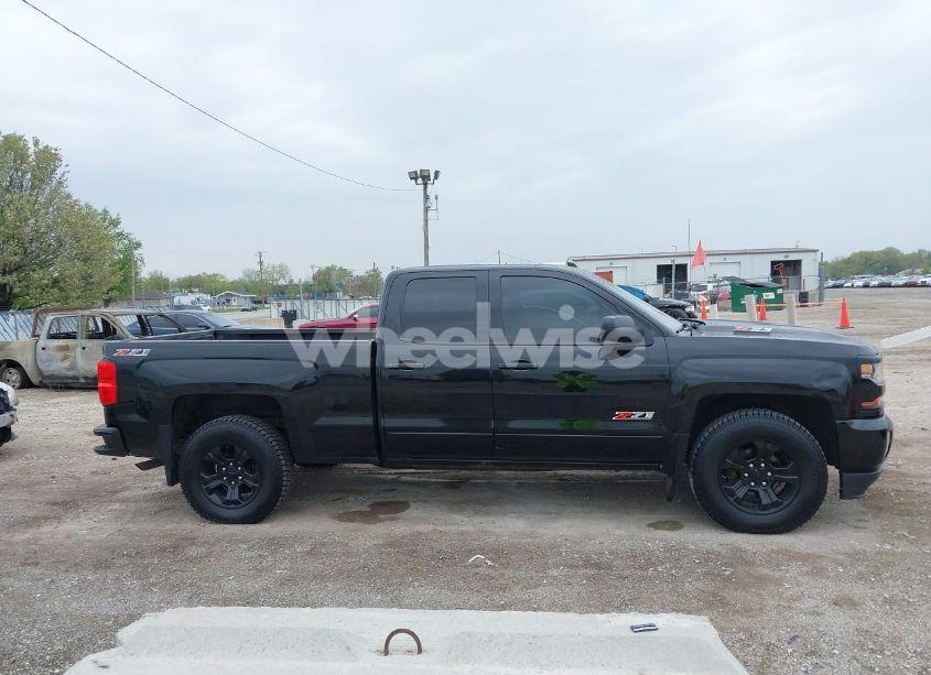 Photo 13 of 2017 Chevrolet Silverado 1500 2LT (VIN 1GCVKREC6HZ158504)