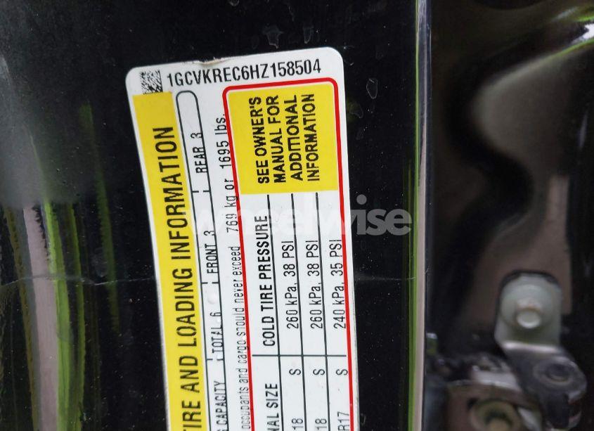 Photo 9 of 2017 Chevrolet Silverado 1500 2LT (VIN 1GCVKREC6HZ158504)