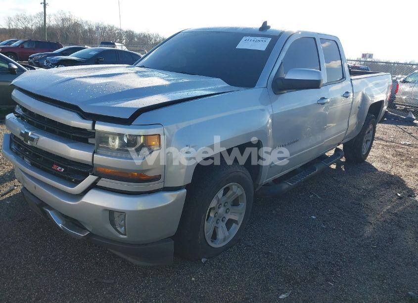 Photo 6 of 2017 Chevrolet Silverado 1500 2LT (VIN 1GCVKREC6HZ174508)