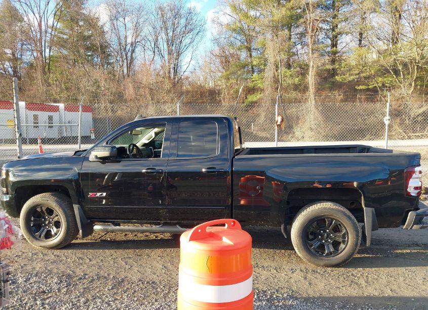 Photo 14 of 2017 Chevrolet Silverado 1500 2LT (VIN 1GCVKREC6HZ219687)