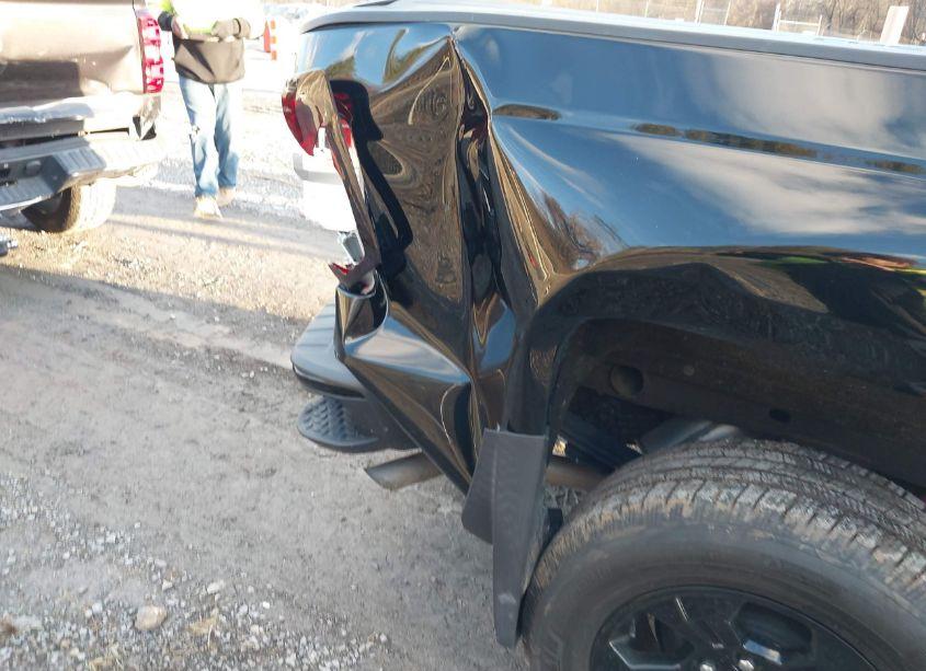 Photo 17 of 2017 Chevrolet Silverado 1500 2LT (VIN 1GCVKREC6HZ219687)