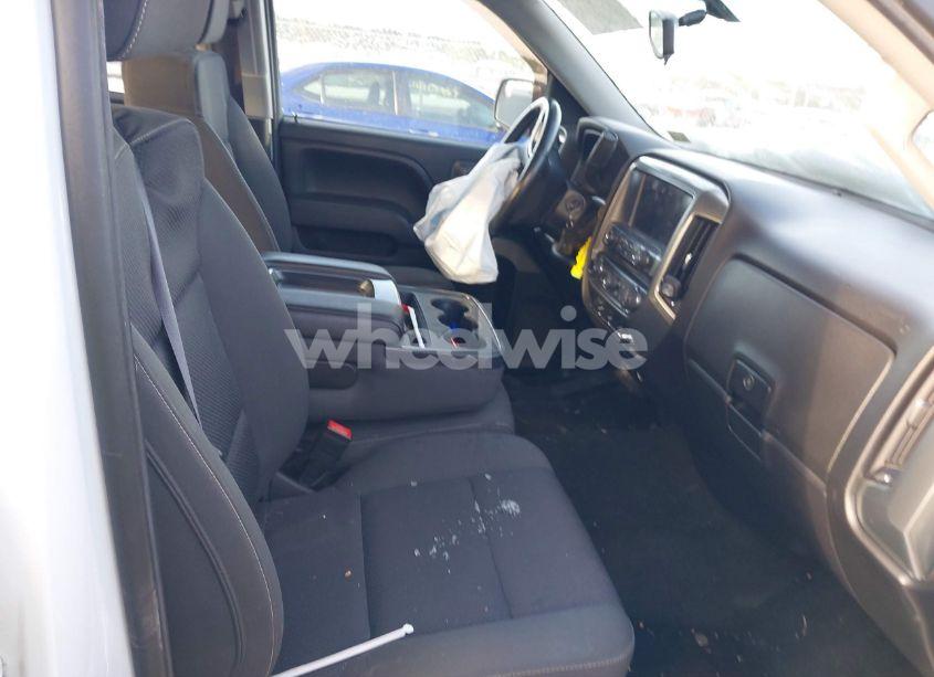 Photo 5 of 2017 Chevrolet Silverado 1500 2LT (VIN 1GCVKREC6HZ268095)