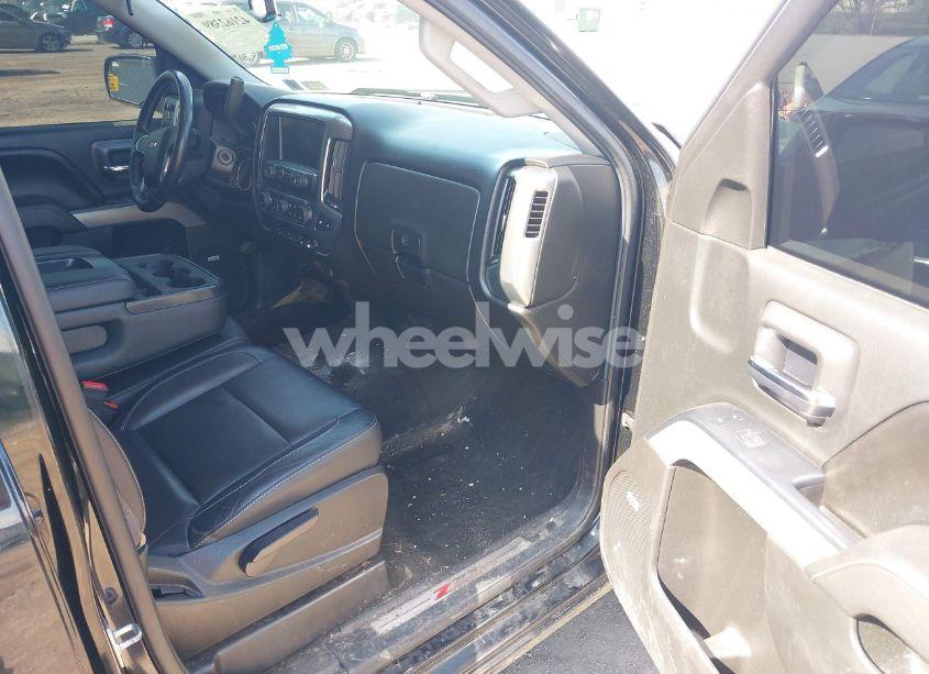 Photo 5 of 2017 Chevrolet Silverado 1500 2LT (VIN 1GCVKREC6HZ271160)