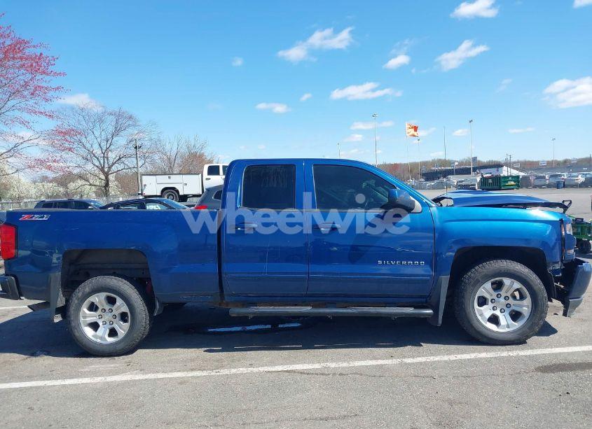 Photo 14 of 2017 Chevrolet Silverado 1500 2LT (VIN 1GCVKREC6HZ312970)