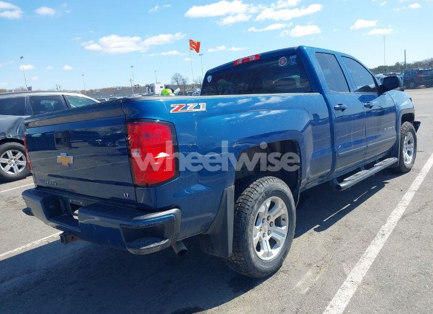 Photo 4 of 2017 Chevrolet Silverado 1500 2LT (VIN 1GCVKREC6HZ312970)