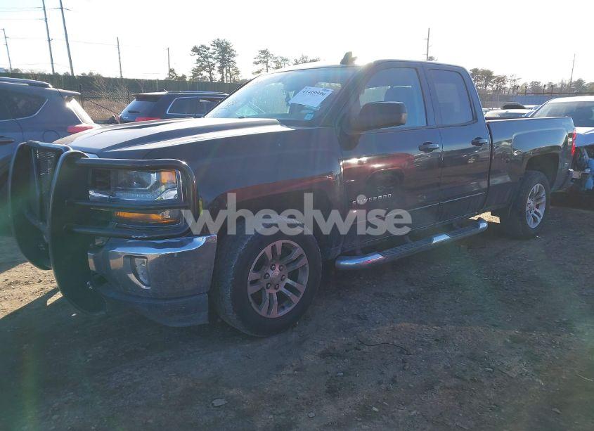 Photo 2 of 2017 Chevrolet Silverado 1500 1LT (VIN 1GCVKREC6HZ322320)