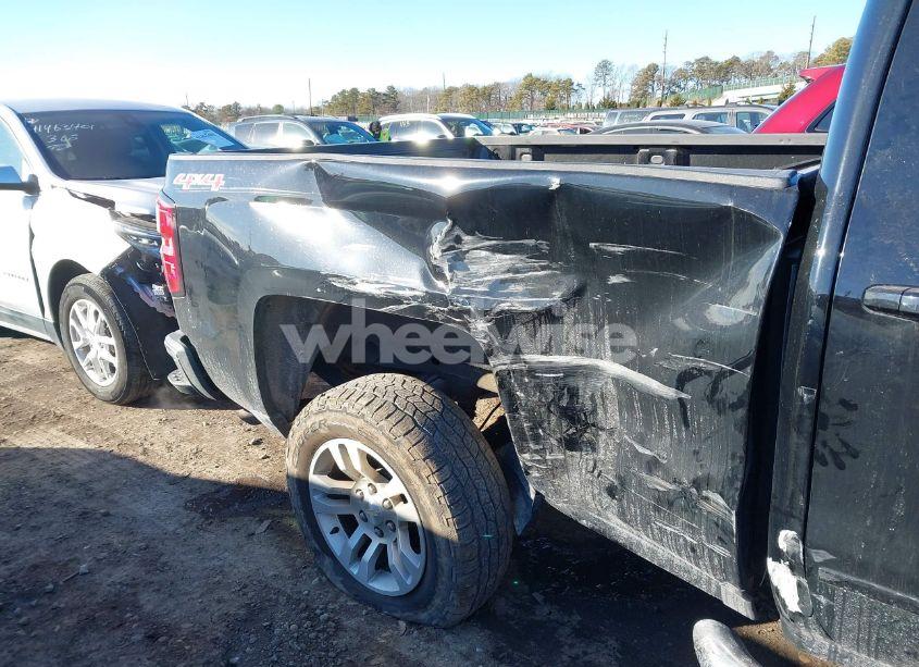 Photo 6 of 2017 Chevrolet Silverado 1500 1LT (VIN 1GCVKREC6HZ322320)