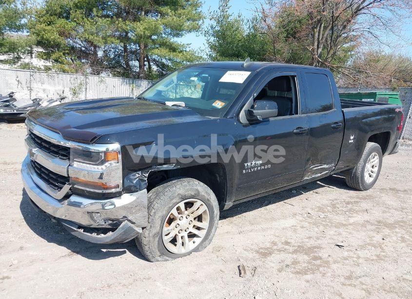 Photo 2 of 2017 Chevrolet Silverado 1500 1LT (VIN 1GCVKREC6HZ331017)