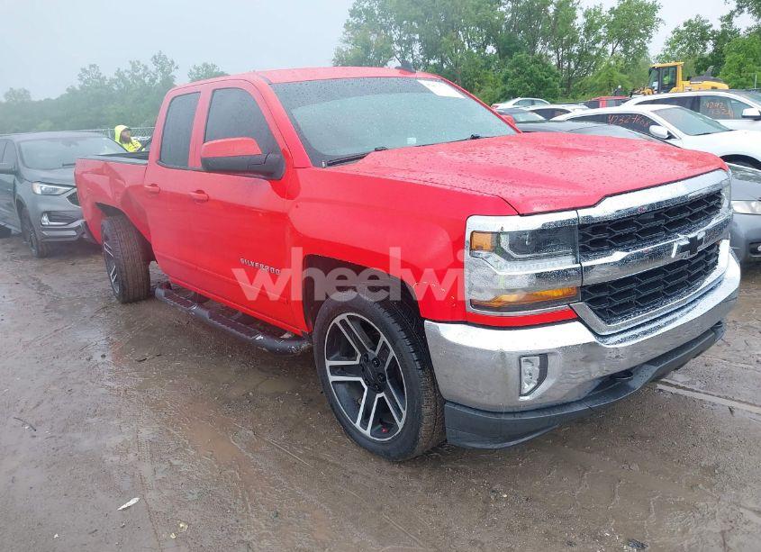 2018 Chevrolet Silverado 1500 1LT (VIN 1GCVKREC6JZ179424) main photo