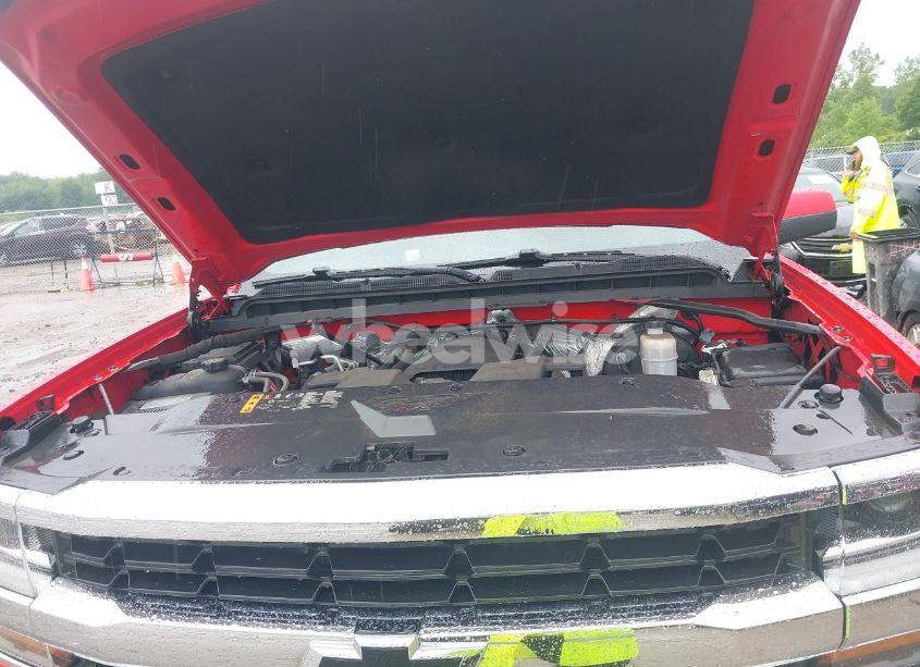 Photo 10 of 2018 Chevrolet Silverado 1500 1LT (VIN 1GCVKREC6JZ179424)