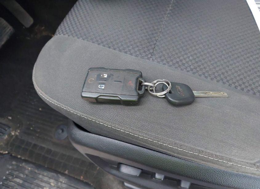 Photo 11 of 2018 Chevrolet Silverado 1500 1LT (VIN 1GCVKREC6JZ230937)