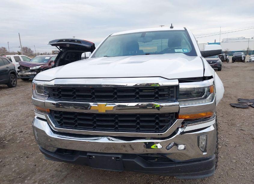 Photo 12 of 2018 Chevrolet Silverado 1500 1LT (VIN 1GCVKREC6JZ230937)