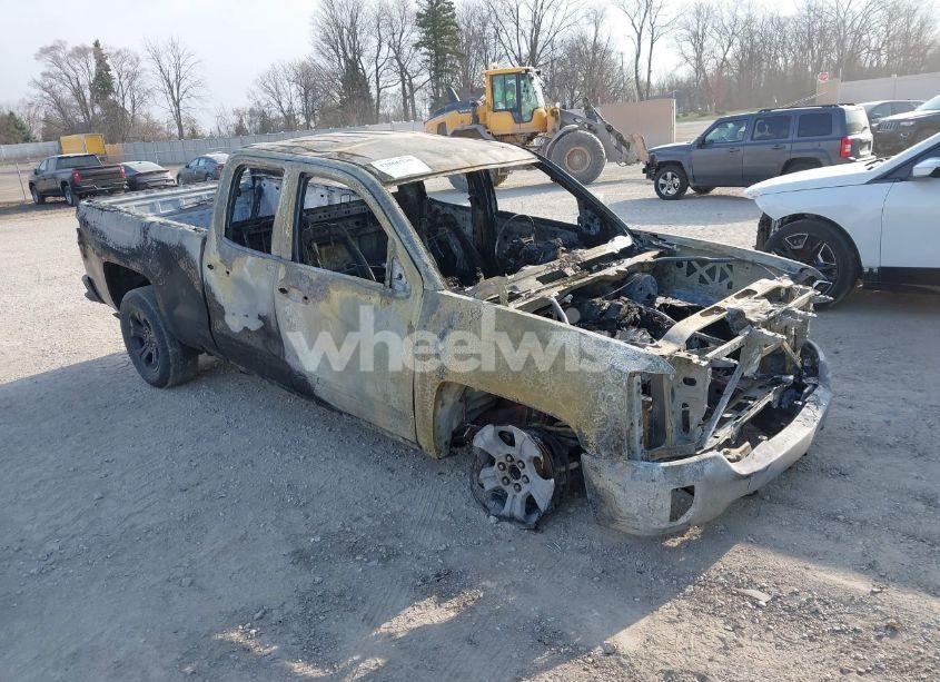 2018 Chevrolet Silverado 1500 2LT (VIN 1GCVKREC6JZ231652) main photo