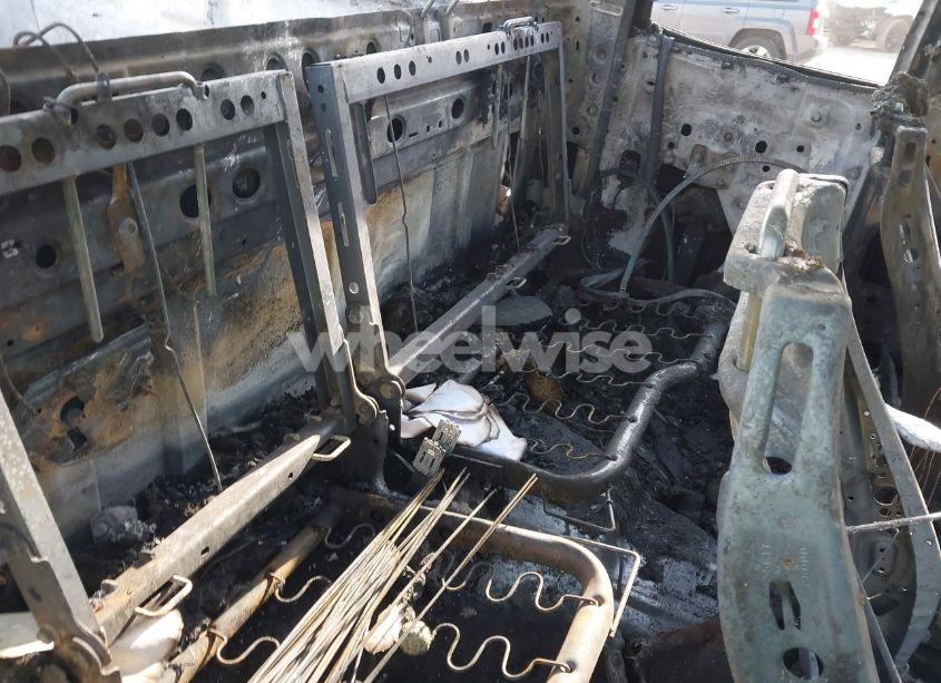 Photo 8 of 2018 Chevrolet Silverado 1500 2LT (VIN 1GCVKREC6JZ231652)