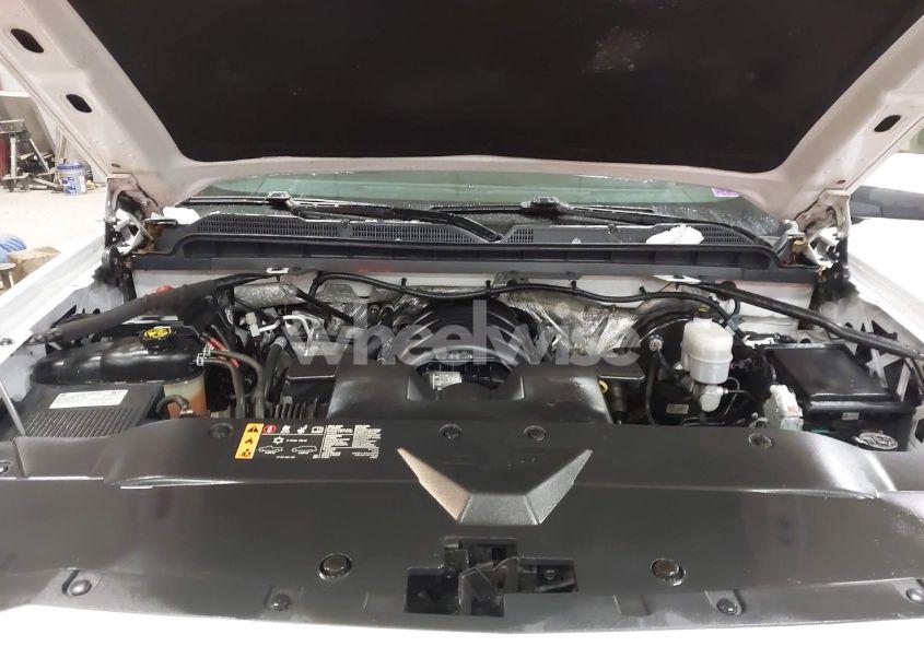 Photo 10 of 2018 Chevrolet Silverado 1500 2LT (VIN 1GCVKREC6JZ239038)