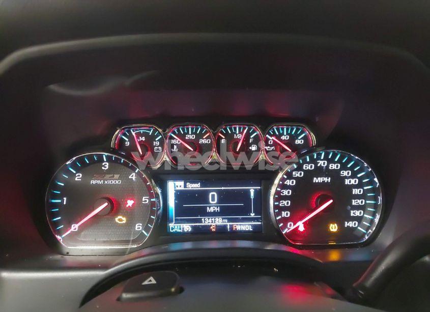 Photo 7 of 2018 Chevrolet Silverado 1500 2LT (VIN 1GCVKREC6JZ239038)