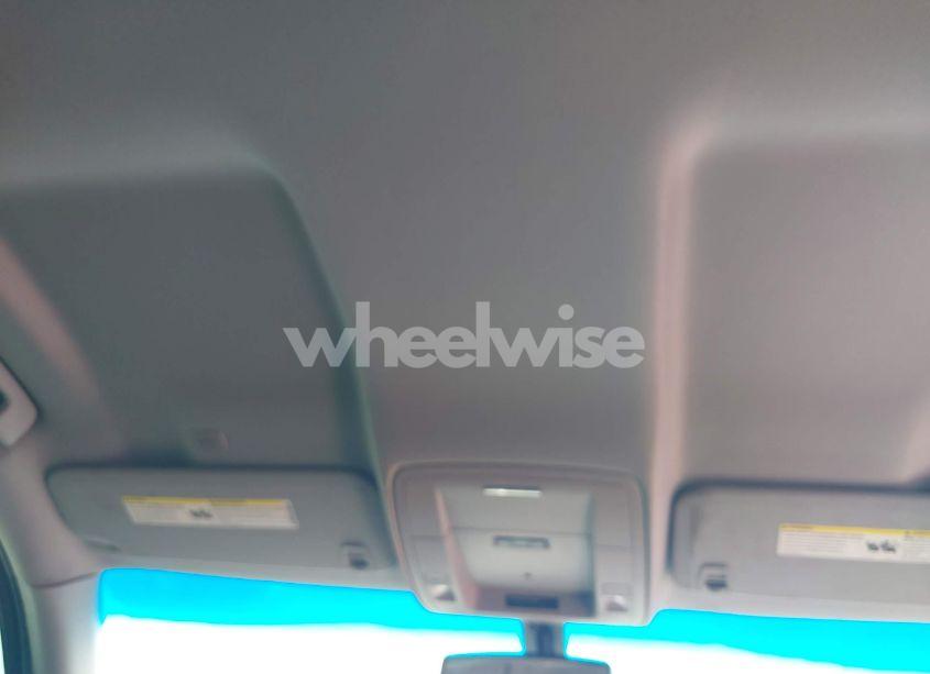 Photo 19 of 2018 Chevrolet Silverado 1500 2LT (VIN 1GCVKREC6JZ281919)