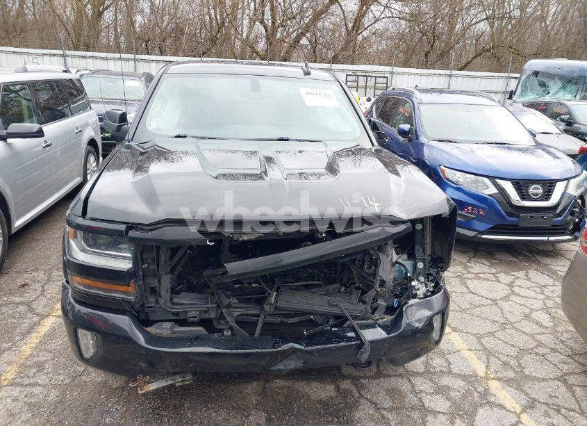 Photo 12 of 2018 Chevrolet Silverado 1500 2LT (VIN 1GCVKREC6JZ298512)
