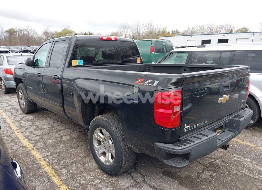 Photo 14 of 2018 Chevrolet Silverado 1500 2LT (VIN 1GCVKREC6JZ298512)