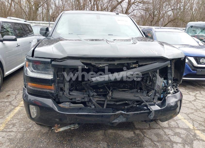 Photo 6 of 2018 Chevrolet Silverado 1500 2LT (VIN 1GCVKREC6JZ298512)