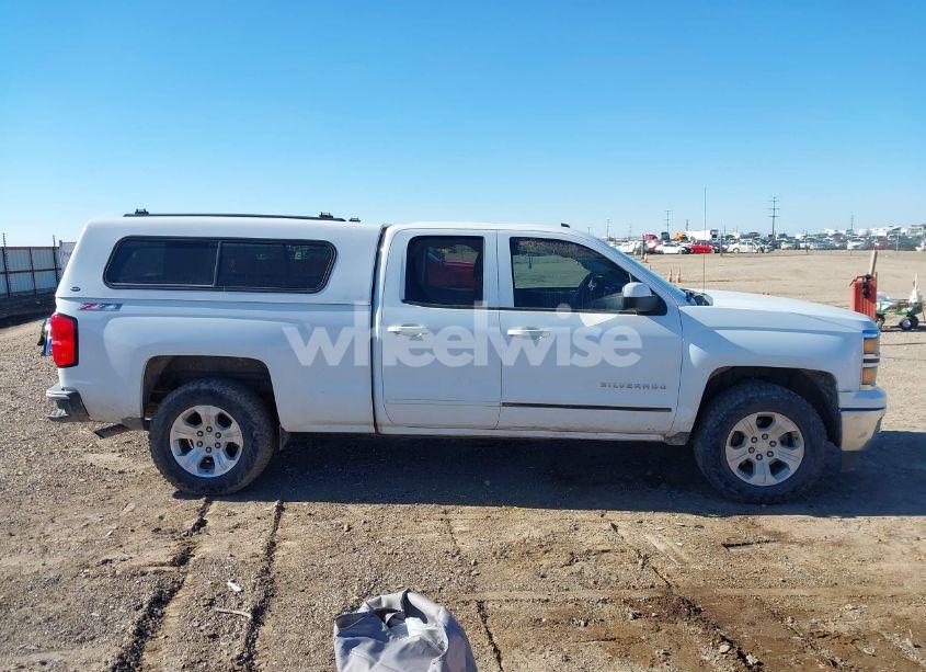 Photo 13 of 2015 Chevrolet Silverado 1500 2LT (VIN 1GCVKREC7FZ209330)