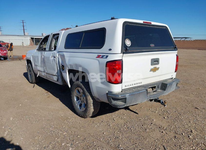 Photo 3 of 2015 Chevrolet Silverado 1500 2LT (VIN 1GCVKREC7FZ209330)