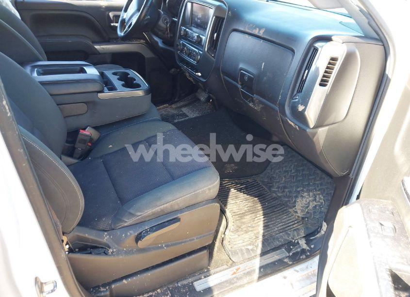 Photo 5 of 2015 Chevrolet Silverado 1500 2LT (VIN 1GCVKREC7FZ209330)