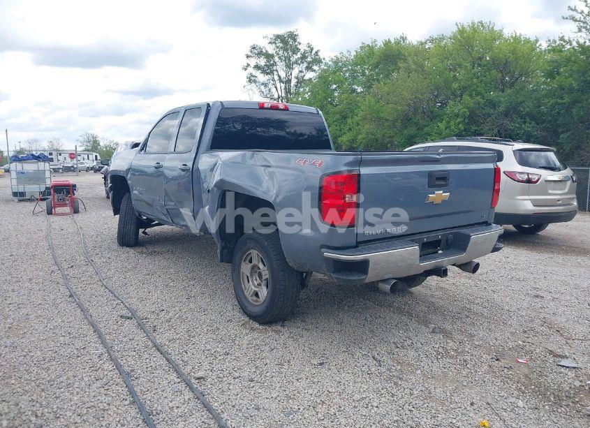 Photo 3 of 2015 Chevrolet Silverado 1500 1LT (VIN 1GCVKREC7FZ336952)