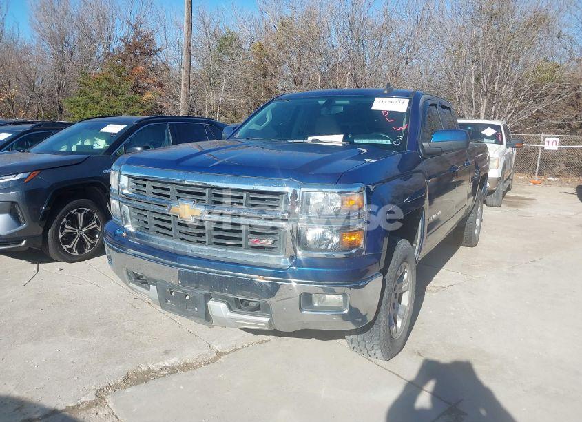 Photo 2 of 2015 Chevrolet Silverado 1500 2LT (VIN 1GCVKREC7FZ361026)