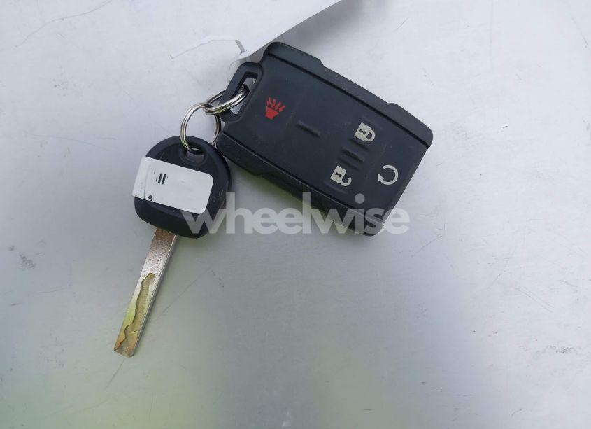 Photo 11 of 2015 Chevrolet Silverado 1500 2LT (VIN 1GCVKREC7FZ421032)