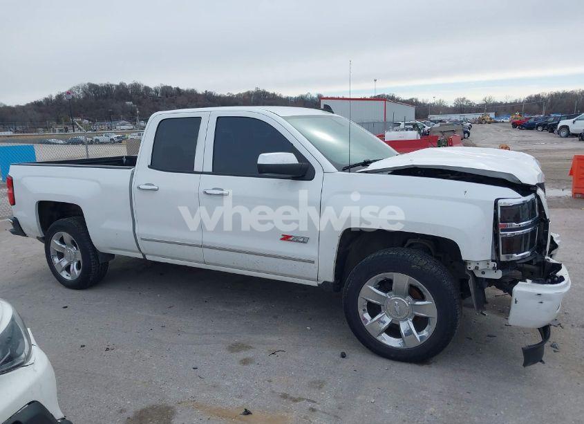 Photo 14 of 2015 Chevrolet Silverado 1500 2LT (VIN 1GCVKREC7FZ421032)