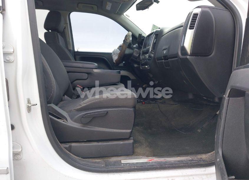 Photo 5 of 2015 Chevrolet Silverado 1500 2LT (VIN 1GCVKREC7FZ421032)