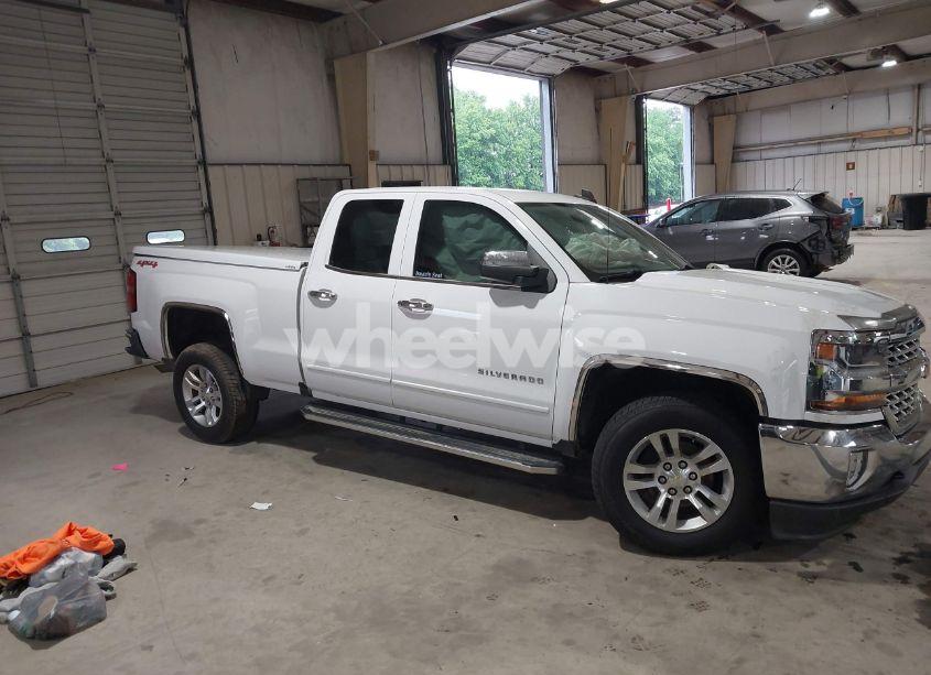 Photo 12 of 2016 Chevrolet Silverado 1500 LT (VIN 1GCVKREC7GZ119905)