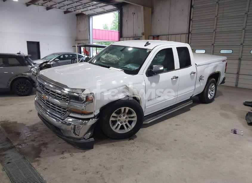 Photo 2 of 2016 Chevrolet Silverado 1500 LT (VIN 1GCVKREC7GZ119905)