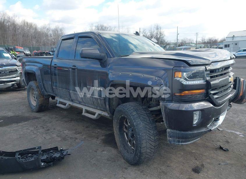 2016 Chevrolet Silverado 1500 2LT (VIN 1GCVKREC7GZ171468) main photo