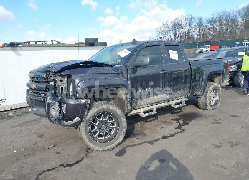 Photo 2 of 2016 Chevrolet Silverado 1500 2LT (VIN 1GCVKREC7GZ171468)