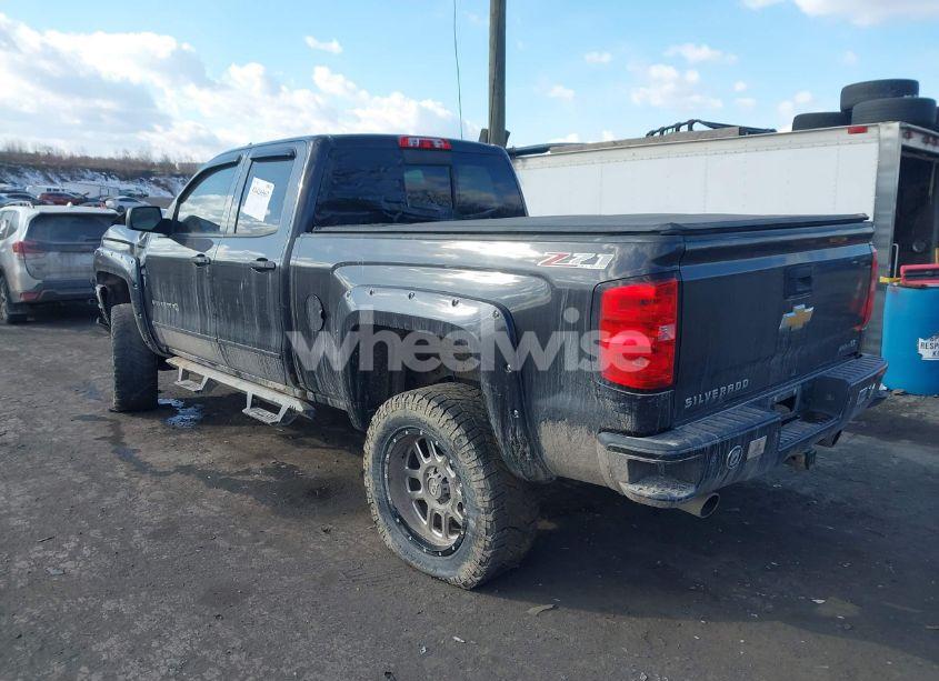 Photo 3 of 2016 Chevrolet Silverado 1500 2LT (VIN 1GCVKREC7GZ171468)