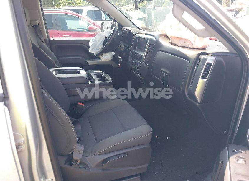 Photo 5 of 2016 Chevrolet Silverado 1500 2LT (VIN 1GCVKREC7GZ243947)