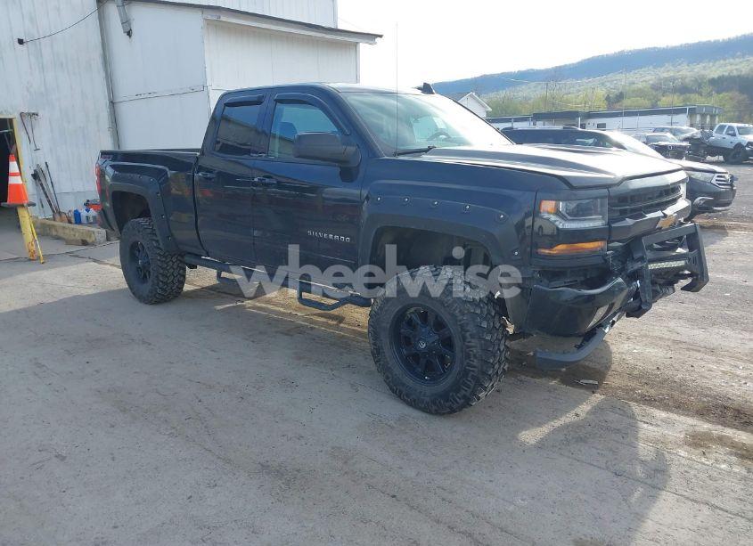 2016 Chevrolet Silverado 1500 2LT (VIN 1GCVKREC7GZ301894) main photo