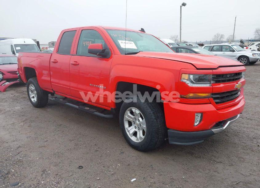 2016 Chevrolet Silverado 1500 2LT (VIN 1GCVKREC7GZ386655) main photo