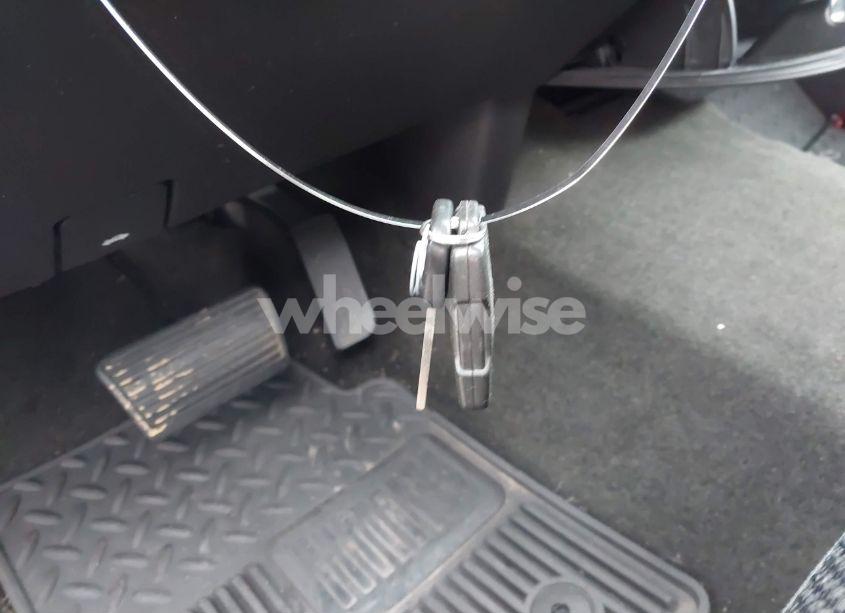 Photo 11 of 2016 Chevrolet Silverado 1500 2LT (VIN 1GCVKREC7GZ386655)