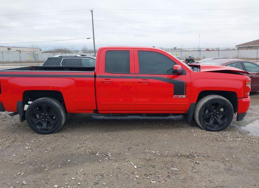 Photo 14 of 2017 Chevrolet Silverado 1500 2LT (VIN 1GCVKREC7HZ135331)